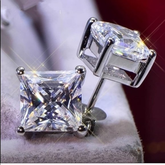 In 2n Xmas Eve! Sterling 4mm 4 Prong W Sapp Studs - Picture 4 of 4